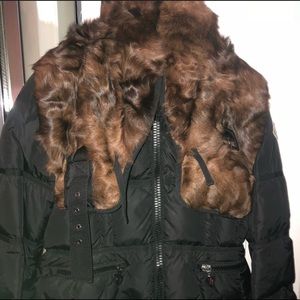 Moncler Black puffy Jacket x Brown Goat Hair Hood